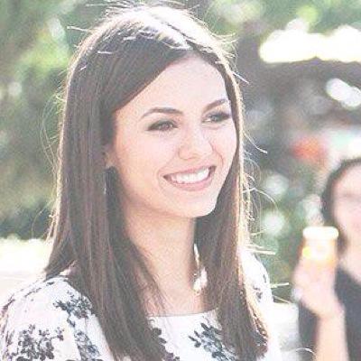 VictoriaIsMine2's profile picture. 2017 is @VictoriaJustice year. https://t.co/N3Nigi9SRt