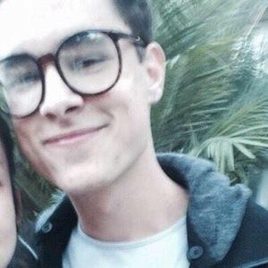 free follow from @hugfranta follow her :)
