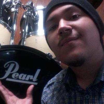 #retweets Professional drummer in southern Cali. #VanNuys to #SanBernardino My main account @memo_claros_