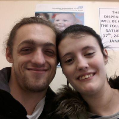 Hi my names nathan i,m 23 years old from thirsk north yorkshire england and i have 2 kids who i adore out of this world.