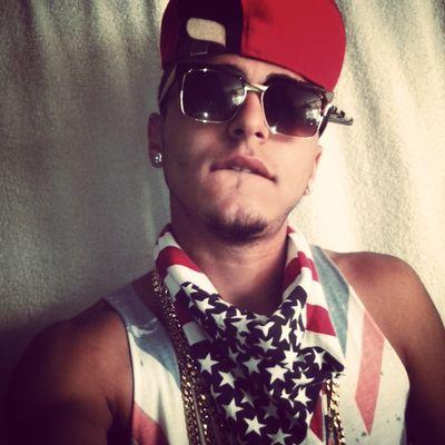 Productor // Compositor // Propietario De Flow Money Cash Records // Booking  +1 8094400927 //