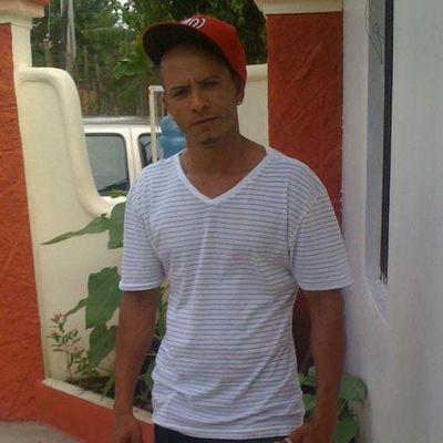 yobannysantos15's profile picture. 