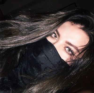 ‏‏سبحان الله وبحمده سبحان الله العظيم.