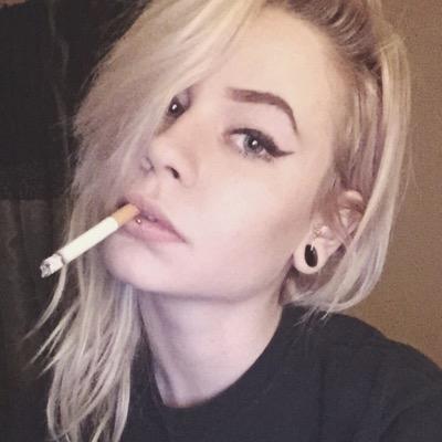 Dani | Leo | 19 | Indiana | @nobodyeverwill | @glockjaw