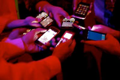 PEopLetwEE's profile picture. let's have fun !!