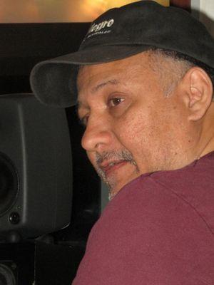 victorgamez64's profile picture. Trabajo en el CNE, Músico, Compositor, Arreglista,  Ing. de Mezclas, Masajista Fisioterapeuta y abuelo de Alessandro Strauss.