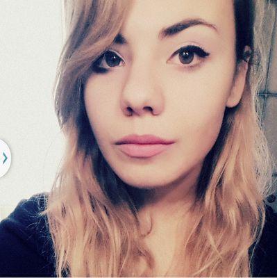 Sono una ragazza. (Ma và?! D:)