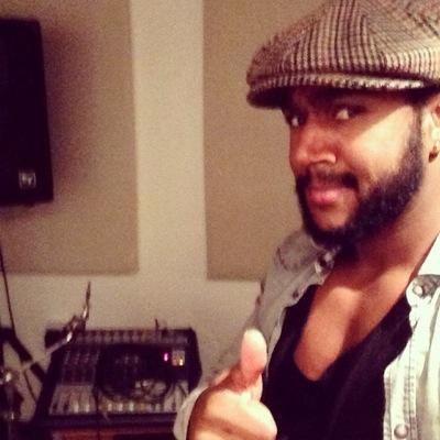Singer Songwriter,Voice over Artist and Actor.
http://t.co/wTkB9QgLxU