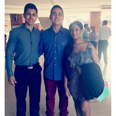 Seamos felices,total locos ya estamos .