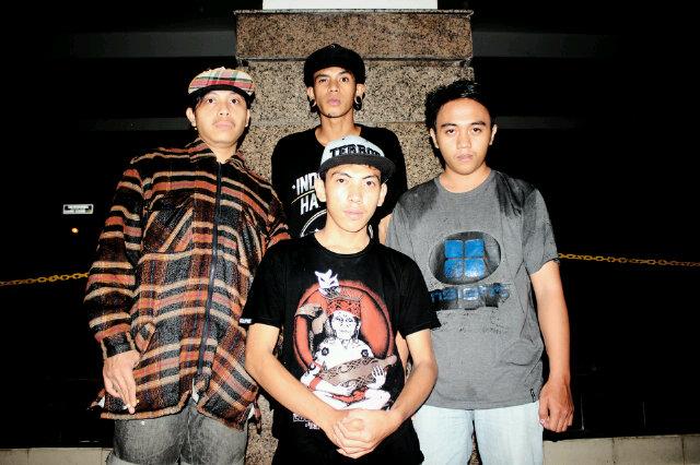 2802FE50 | @Lewe_Hellfrog on Instagram | Rhytem Guitar D Minor | Gong Waning Attack | Metalhead | Pig Squaels and Breakdown