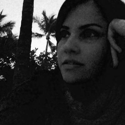 Publicista y Artista del Maquillaje. Viviendo en USA, nací y crecì en la Venezuela libre, feliz y democràtica de antes.
