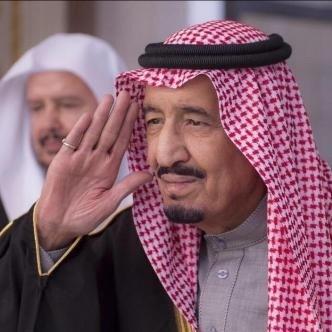 لنا بصمه في عالم الشعر ونعشق الشعر في معنى الشعر..! لاتأخذ الدنيا على محمل الجد اضحك لها لو تبكي الناس منها ..!
