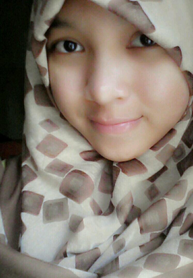 i'm dela i was born on 23 maret 1998. i live in pringsewu, lampung. i'm school in SMAN 1 ambarawa. i love all my friends :* :)