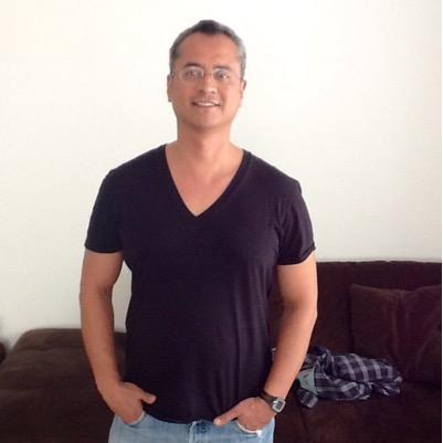 Soy Analista de Sistemas de Negocio, me gustan las matemáticas y la literatura.