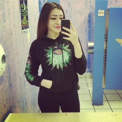 shaaniquaaaaa's profile picture. cheeey