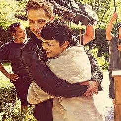 1° FC brasileiro pro Ator Josh Dallas da série Once Upon a Time - por: @lollacamelo Desde:05/04/2012