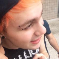 follow @natstwittah bc she gave you this free follow