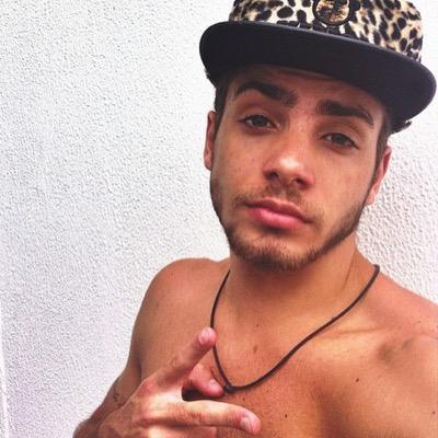 tanto faz p mim, enfim, to bem de boa