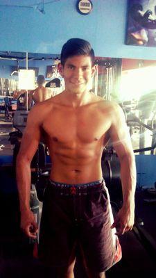 Nací un junio 20 de 1996 Amante del Fitness ♥ Mi Meta diaria proponerme ser mejor cada Dia y entrenar como si fuera el ultimo ♥ Vivo por Fe ♥