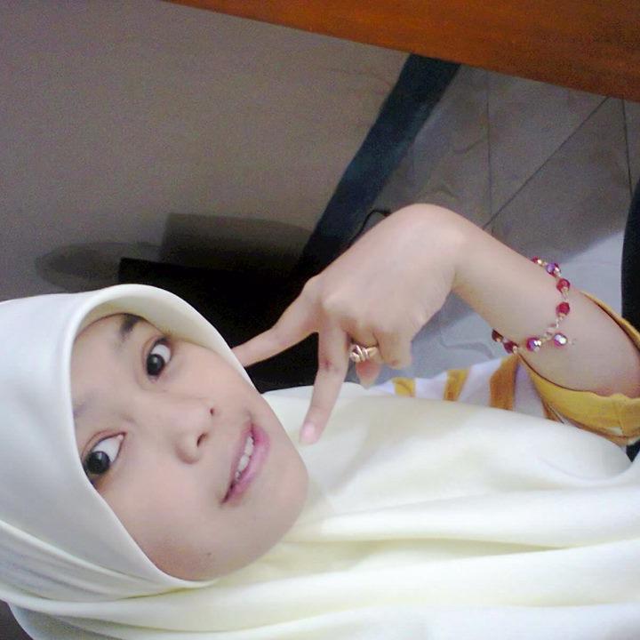 jujur,setia,humoris,sabar