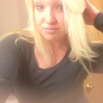 krissarenee26's profile picture. 19 years old 
follow me