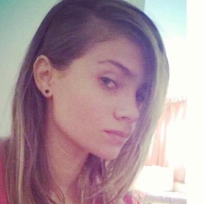 Seu portal de informações sobre Letícia Santiago.