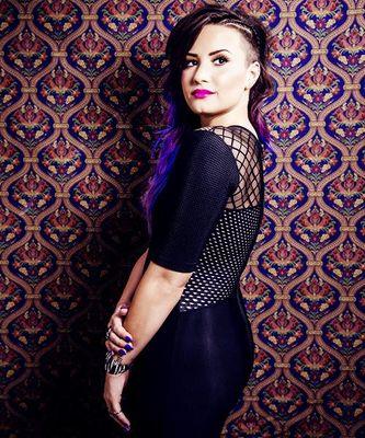 ♡ @caradelevingne @Arianagrande @justinbieber @selenagomez lovatics smilers #Halamadrid                                             http://t.co/MxaPYOHQDA