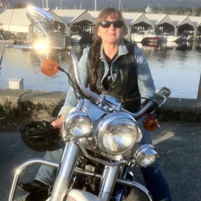 buttongallery's profile picture. I'm a ceramic artist living on one of the gulf islands near Victoria BC. I make everything from buttons to bowls uniquely embellished with 3D artwork.