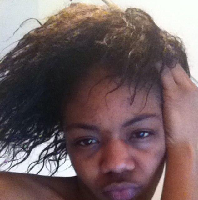Im the type of female who like thrills, likes to have a good time and take care of my business At The Same Damn Time. Keep dis Girl Smilen!!!!