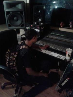 Producer/Engineer |Jim Jones | Black Metaphor |Bad Girls Club | Pleasure P | Jkwon | Lil Chuckee | Jose Guapo | Yung Mazi | Signed to @EntityRecordEnt
