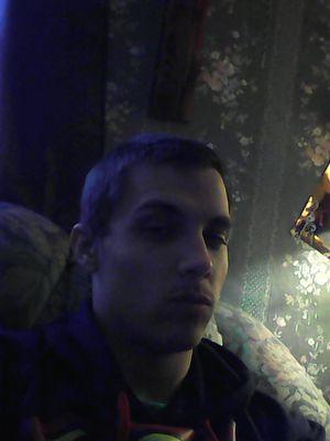 lovegun_dylan's profile picture. Just real I'm always at a 100 u wanna know about me just ask me