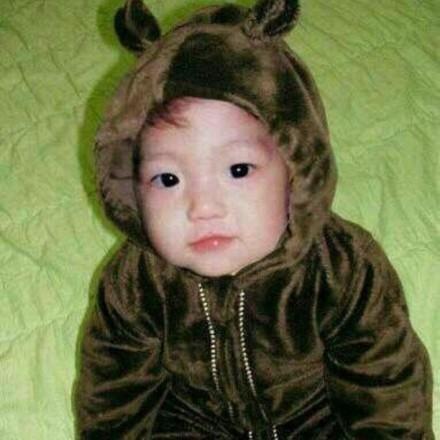 +byungshinrp. - eyeliner. #youjustsuckjune #junelooksoldcomparedtohisage #ohohoh.