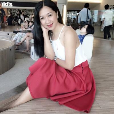 Janabelle's profile picture. Stop holding onto people who keep letting go
of U. Pay attention to the faithful people. The ones who always have UR back and love U with no strings attached.
