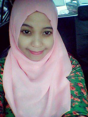 jangan pernah menyakiti hati seorang wanita karna dari rahimnya lah kita ada di dunia ♥my Pin 2986FB18