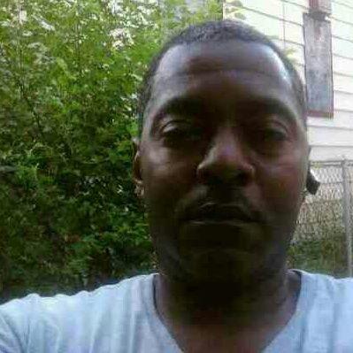 j75317313's profile picture. 