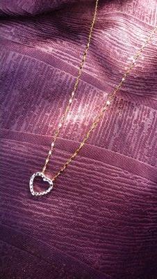 18k gold 
Pm
Thanks
Salamat po.