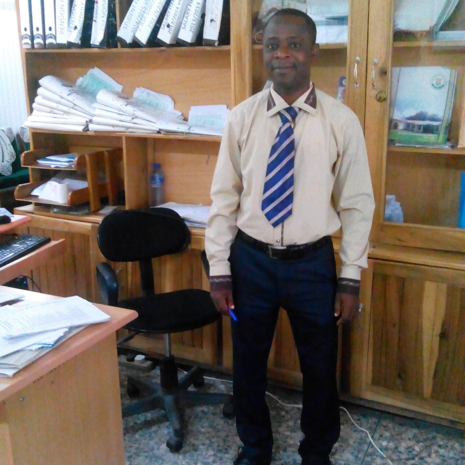 A CHARTERED ACCOUNTANT AND ENTREPRENEUR OWNS A BAKERY