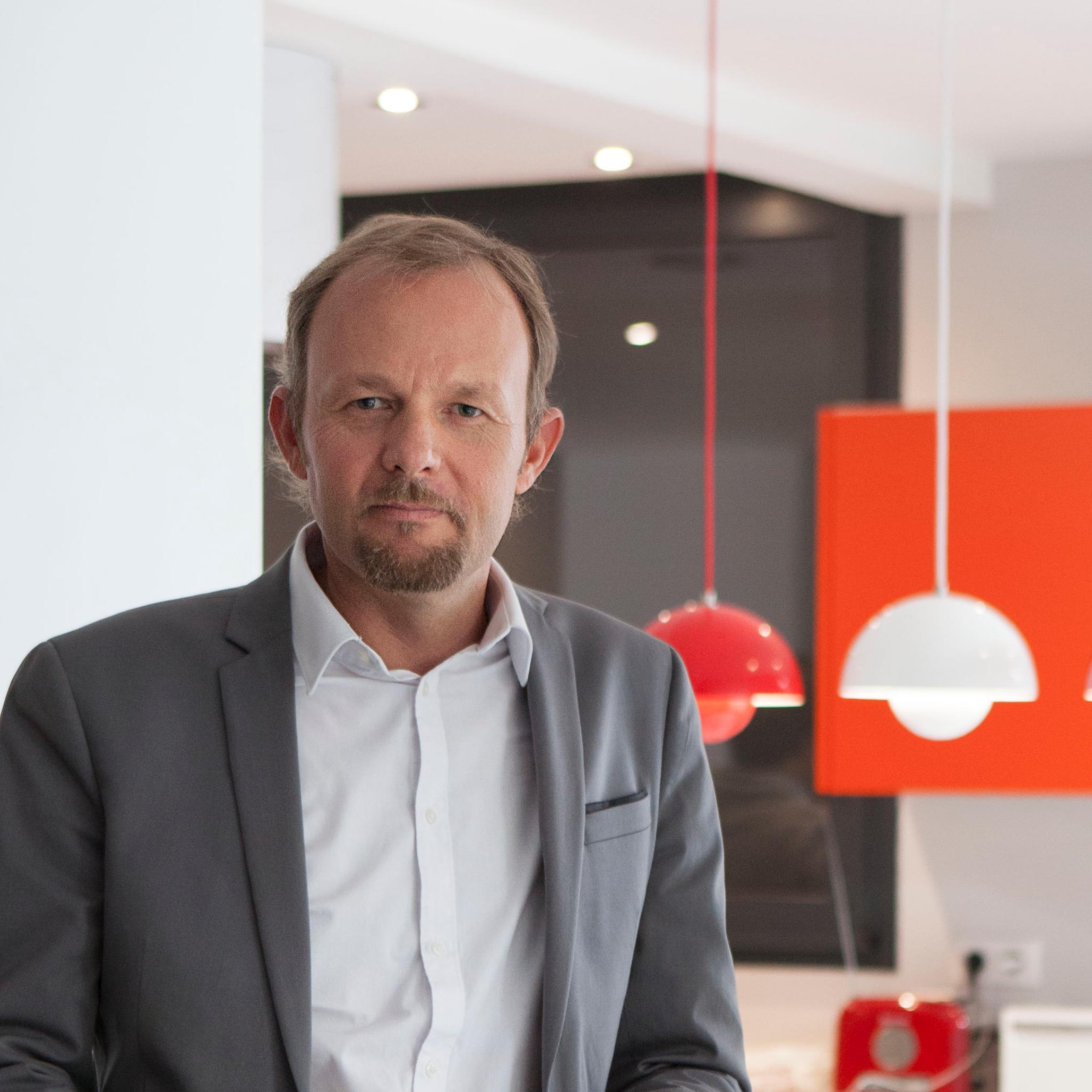 Chef de pôle marchés grand public chez GRDF #gaz #batiment #energie #GrDF #marketing