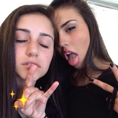 ola, acabei de lhe dar follow gratis agora voce poderia por favor seguir a conta @laurenojenta ????? esta em meta, agradeço desde ja