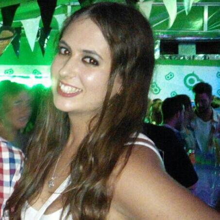 Carolmartinez92's profile picture. Estudiante de Periodismo.Desde siempre me encanta el periodismo y audiovisuales.Futura Periodista.Seguidora y fan de El Canto Del Loco,Dani Martin,y El Pescao.