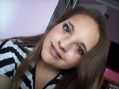 hello my name is Rachel I love one direction, 5sos and many more and i would love to make some new friends :)