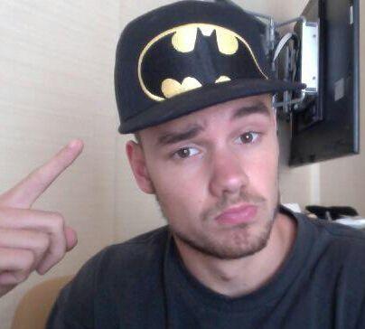 Liam ocupou o lugar da bio.