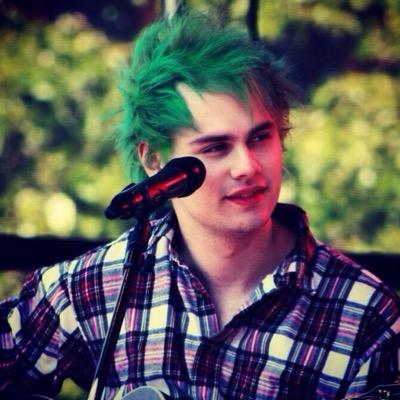 Please follow @dreamingofmuke instead of this account