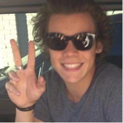 free follow from @unitedhes go follow her :) x