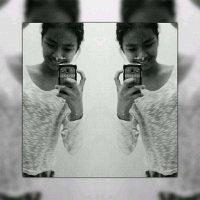 maikalogsz's profile picture. Being Simple is Beauty