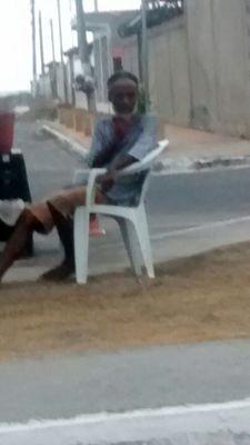 16 anos . Carioca