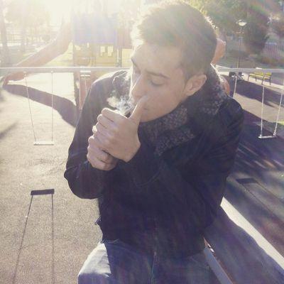 XX.Que mil derrotas no te hacen ser vencido,si luchas puedes perder,si no luchas estás perdido.