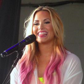 Who says you're not perfect?  22.04.2014 TNLT ❤  @ddlovato @MileyCyrus