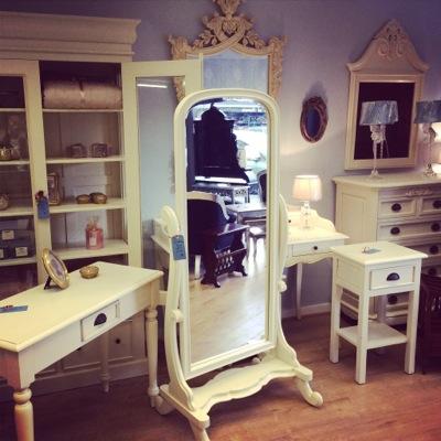 darcywillow1's profile picture. instagram darcywillowinteriors