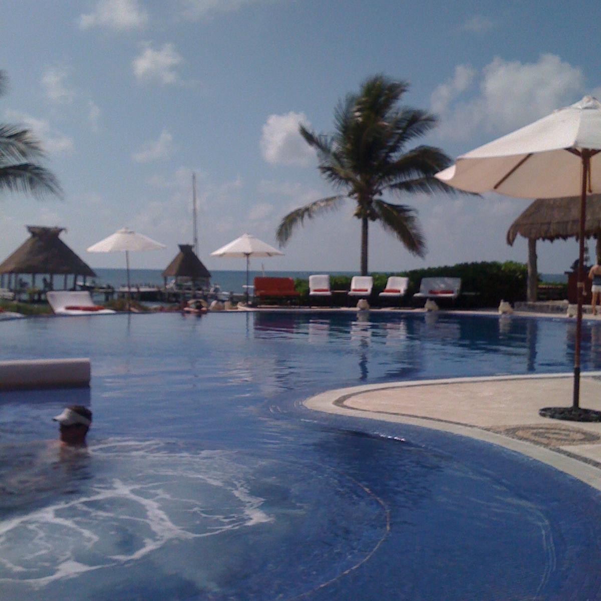 CCEAgents's profile picture. Agent referral network for Continental Currency Exchange Inc.  We are Canada's largest independent retailer of foreign exchange - family owned for over 25 years